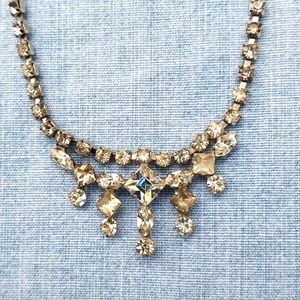 Vintage rhinestone sparkly necklace
